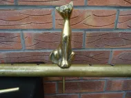 CAT SITTING (ELEGANT) TILLER PIN